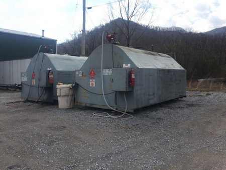 6,000 Gallon Single Wall Tank Within Enclosed Secondary Containment - Image 3