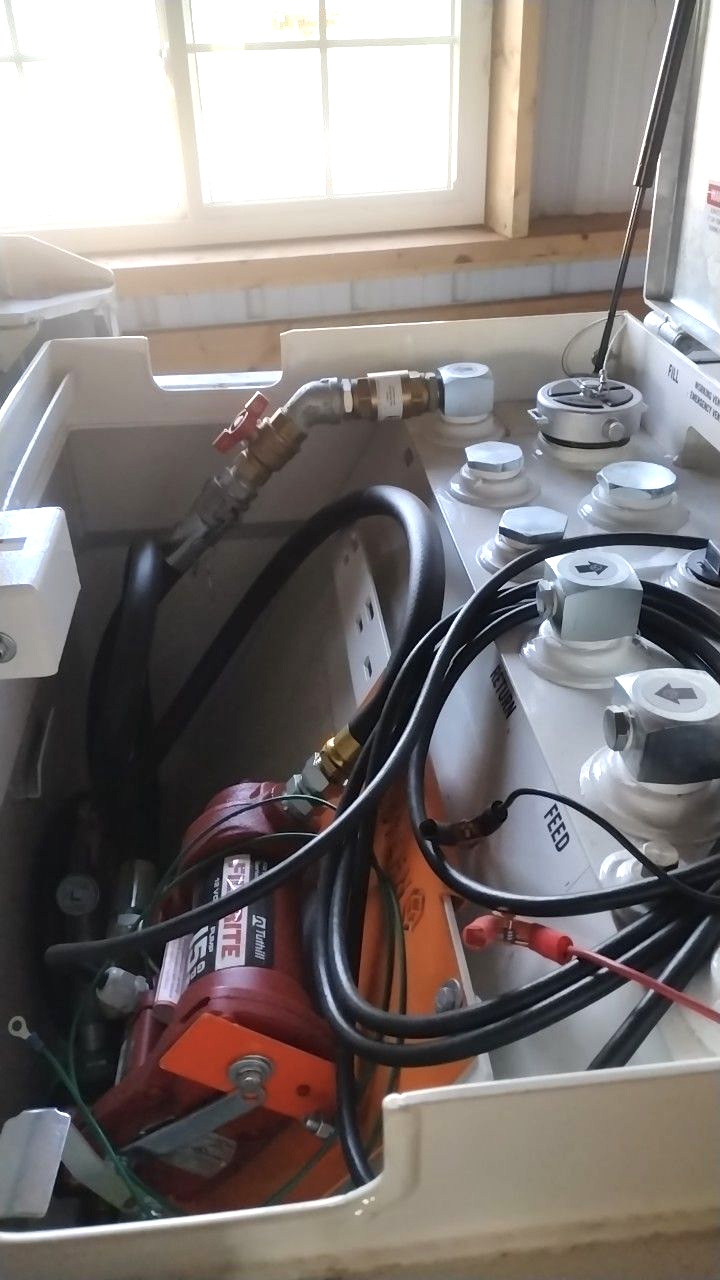 Sold - USED 250 Gallon UL-142 Mobile E-Cube - Image 4